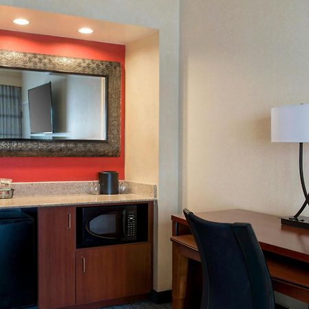 Courtyard By Marriott Mt. Laurel Hotel Mount Laurel Exterior photo