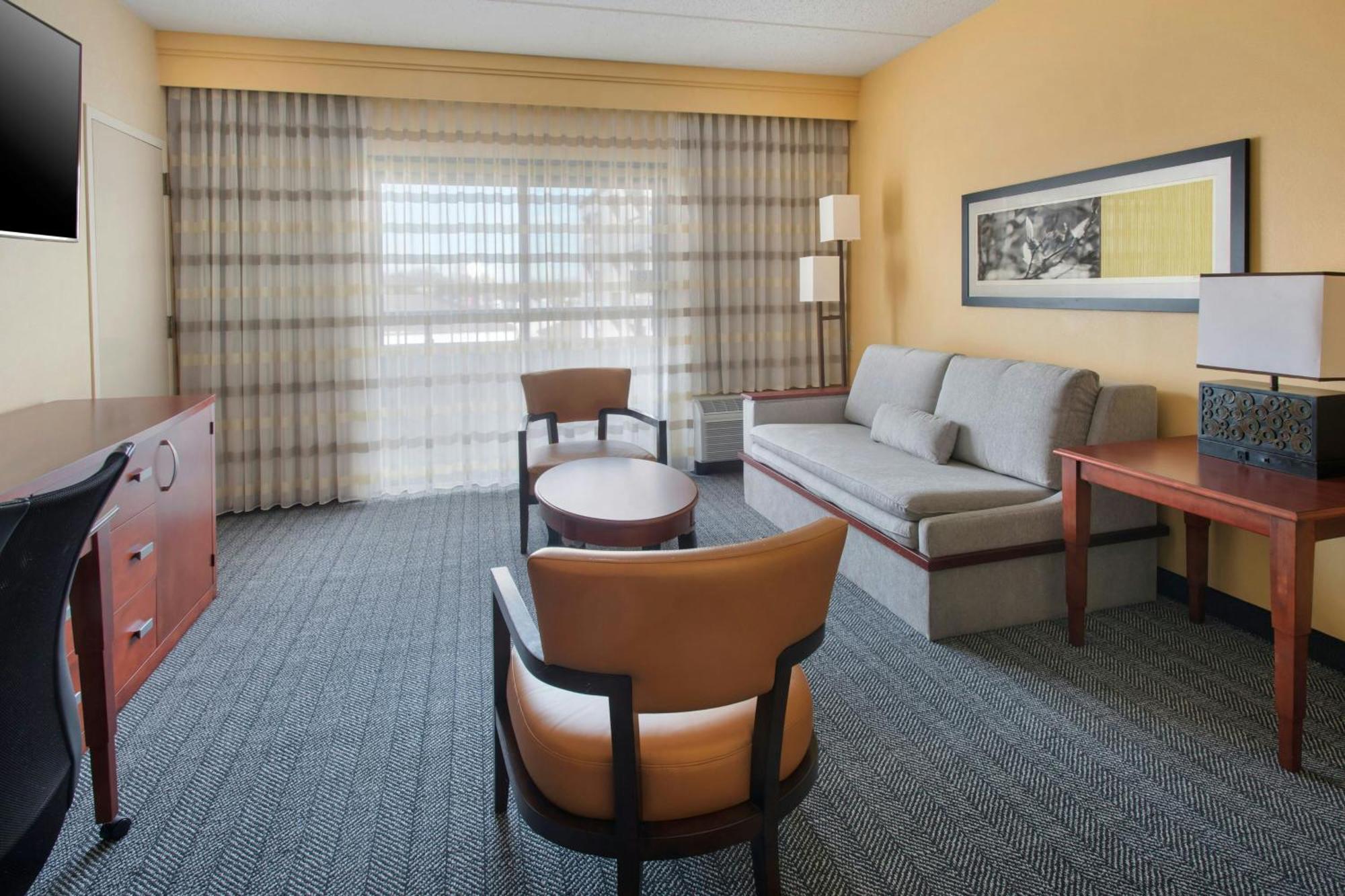 Courtyard By Marriott Mt. Laurel Hotel Mount Laurel Exterior photo